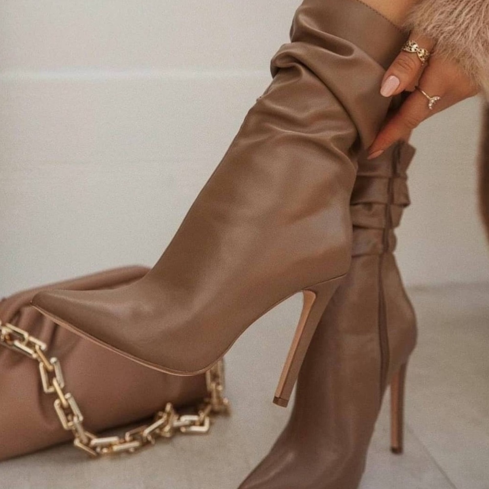 Beautiful boots Brand new